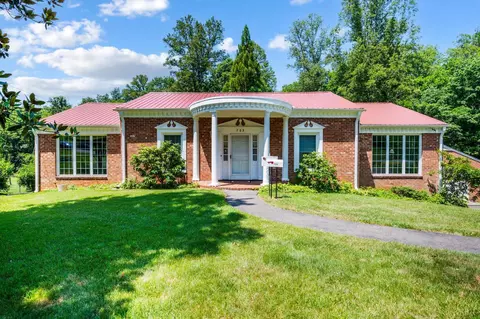 723 Custer Dr, Lynchburg, VA 24502