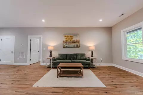 Living - 109 Tosh Ln, Goodview, VA 24095 photo 3 of 7