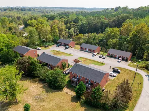 101 Daniel St, Brookneal, VA 24528