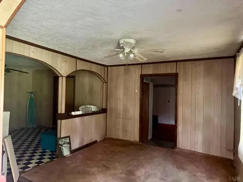 266 Tabor Rd, Gladys, VA 24554 photo 4