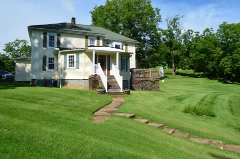 10778 Rockfish River Rd, Shipman, VA 22971