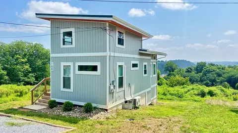 100 F St, Lynchburg, VA 24504