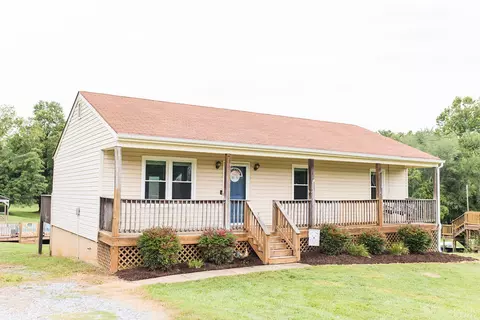 108 Omni Pl, Forest, VA 24551 photo 2
