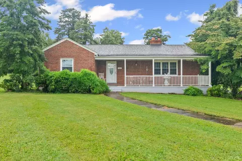 302 Henry, Gretna, VA 24557