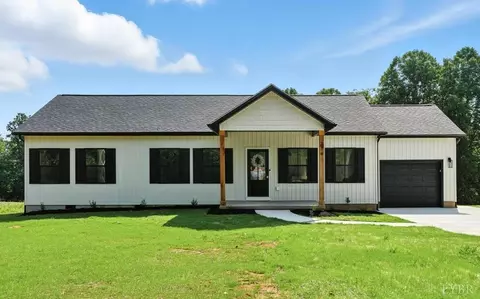 374 Kentmoor Farm Rd, Madison Heights, VA 24572