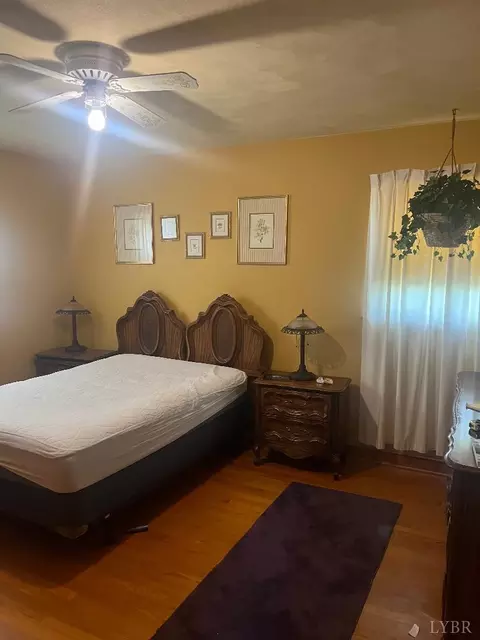 116 Frontier Rd NE, Roanoke, VA 24012 photo 8