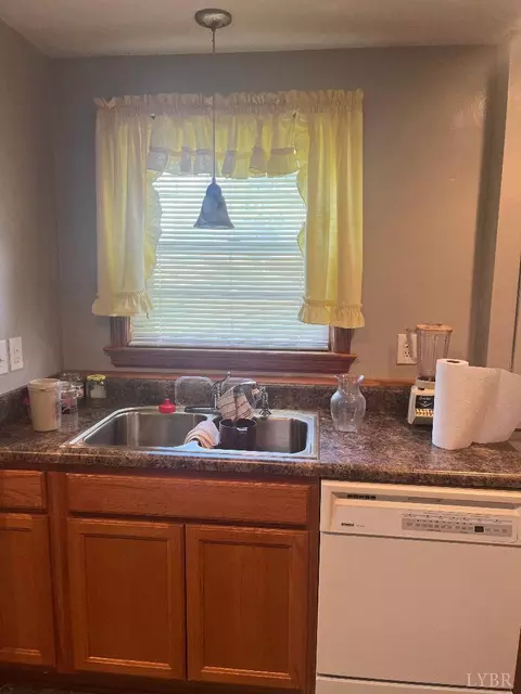 116 Frontier Rd NE, Roanoke, VA 24012 photo 7