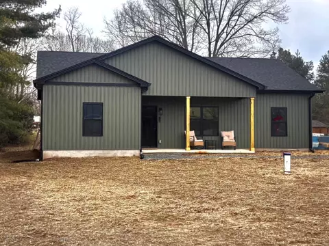 156 Lakeside Dr, Lynchburg, VA 24504