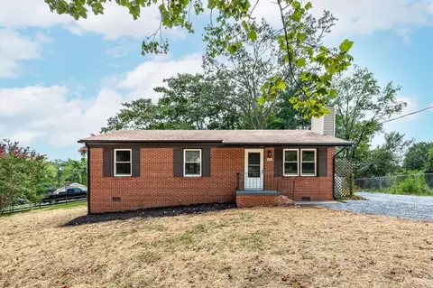 130 Odins Bow Rd, Madison Heights, VA 24572