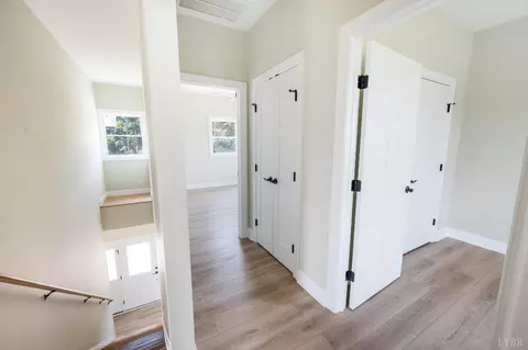 Entry Way - 272 Marshall Mill Rd, Gladys, VA 24554 photo 10 of 11