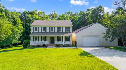 2390 Galts Mill Rd, Madison Heights, VA 24572