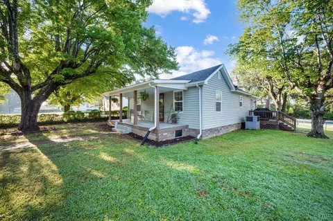 171 Woodvue Dr, Madison Heights, VA 24572