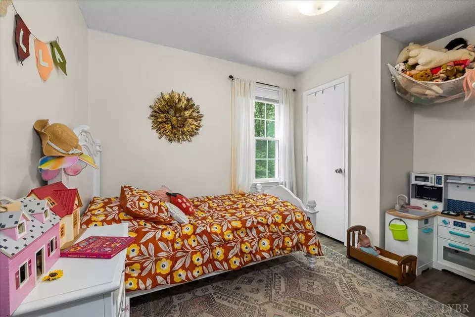 Bedroom - 250 S Wood Duck Dr, Madison Heights, VA 24572 photo 3 of 5
