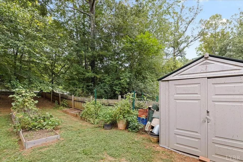 Exterior - 250 S Wood Duck Dr, Madison Heights, VA 24572 photo 8 of 10