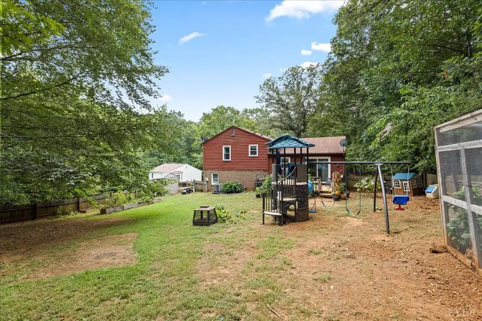 Exterior - 250 S Wood Duck Dr, Madison Heights, VA 24572 photo 6 of 10