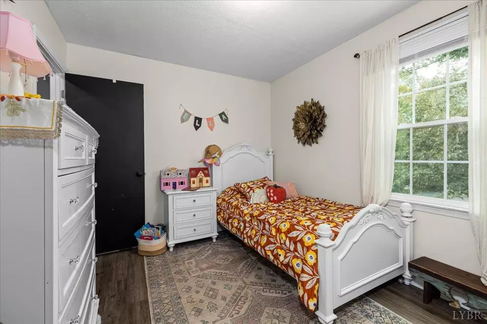 Bedroom - 250 S Wood Duck Dr, Madison Heights, VA 24572 photo 4 of 5