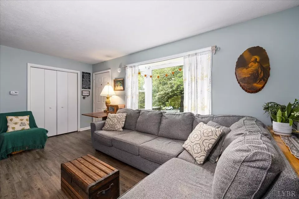 Living - 250 S Wood Duck Dr, Madison Heights, VA 24572 photo 1 of 2