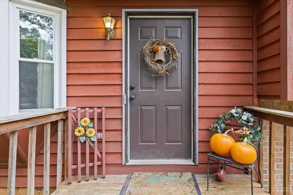 Exterior - 250 S Wood Duck Dr, Madison Heights, VA 24572 photo 3 of 10
