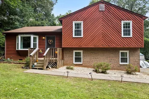 Exterior - 250 S Wood Duck Dr, Madison Heights, VA 24572 photo 1 of 10