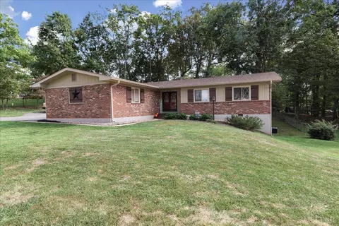 1605 Whitfield Dr, Bedford, VA 24523