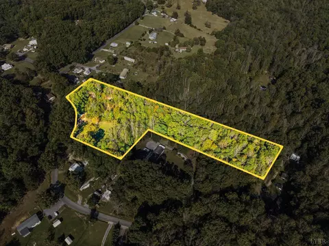 615 Stoney Run Rd, Buena Vista, VA 24416