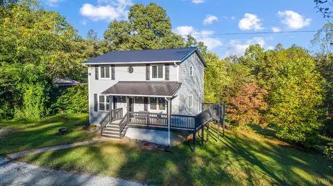1368 Oliver Rd, Altavista, VA 24517