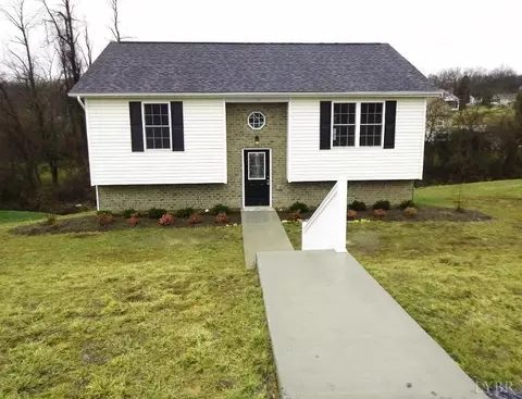 289 Todd Ln, Madison Heights, VA 24572