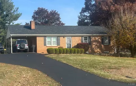 327 Dixie Airport, Madison Heights, VA 24572