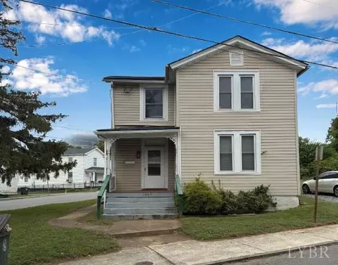 1027 Knight St, Lynchburg, VA 24504