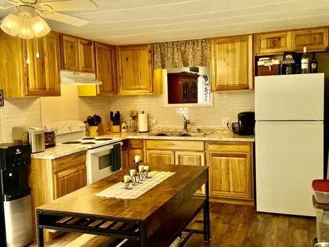 Kitchen - 6223 Joppa Mill Rd, Moneta, VA 24121 photo 2 of 2
