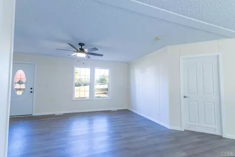 4791 Salem Rd, Spout Spring, VA 24593 photo 3