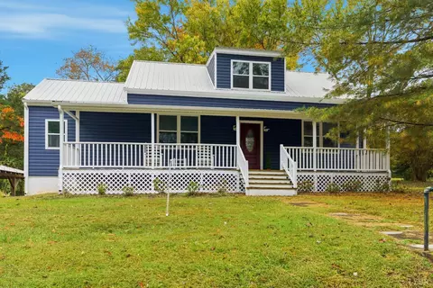 206 Caroline Ave, Brookneal, VA 24528