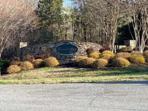 0 Crestview Ln, Gretna, VA 24557