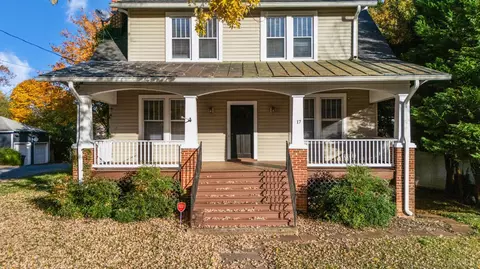 17 W Princeton Cir, Lynchburg, VA 24503