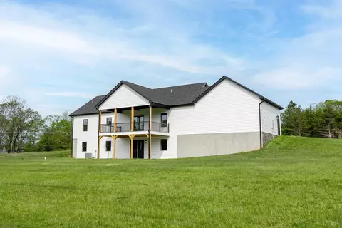 Exterior - 282 Pebble Rd, Rustburg, VA 24588 photo 3 of 4