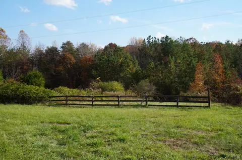 570 Old Well Rd, Phenix, VA 23959