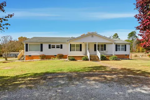 1821 Telegraph Rd, Gretna, VA 24557