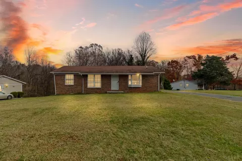 227 Harris Rd, Madison Heights, VA 24572