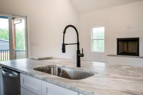 Kitchen - 11286 Leesville Rd, Evington, VA 24550 photo 4 of 6