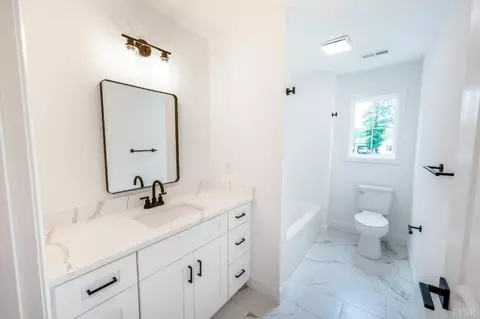Bath - 11286 Leesville Rd, Evington, VA 24550 photo 9 of 10