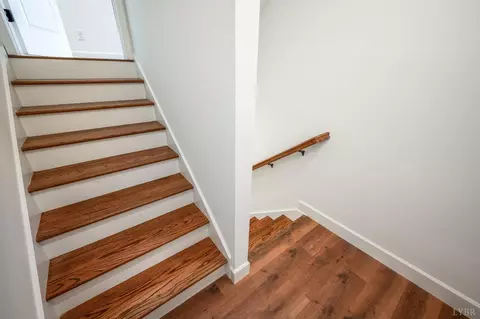 Entry Way - 11286 Leesville Rd, Evington, VA 24550 photo 10 of 11