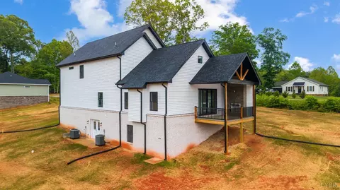 Exterior - 11286 Leesville Rd, Evington, VA 24550 photo 8 of 11