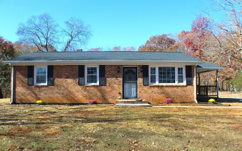 305 Eldon Rd, Appomattox, VA 24522