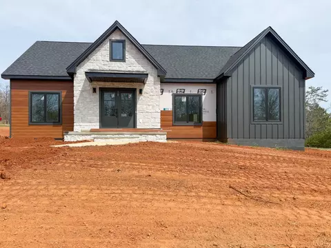 9041 Stonewall Rd, Appomattox, VA 24522