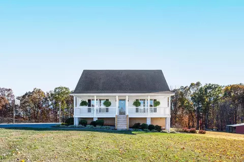 1950 Dundee Rd, Huddleston, VA 24104