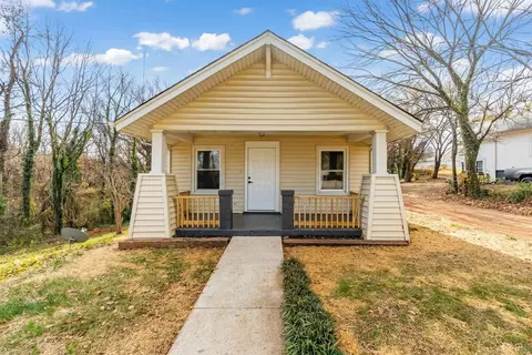 138 Woodys Ln, Madison Heights, VA 24572