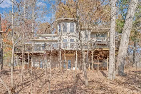 5050 Falkland Rd, Scottsburg, VA 24589