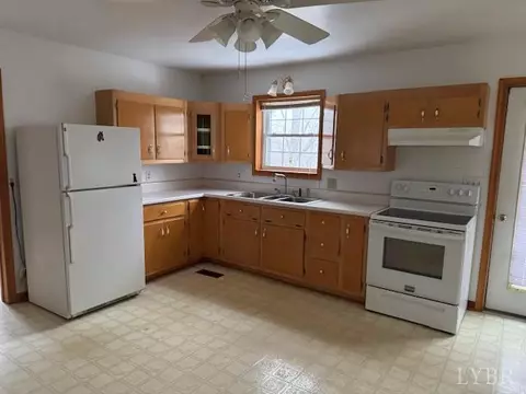 2210 Featherfin Rd, Prospect, VA 23960 photo 7