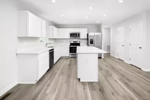 166 Levi Ln, Forest, VA 24551 photo 5
