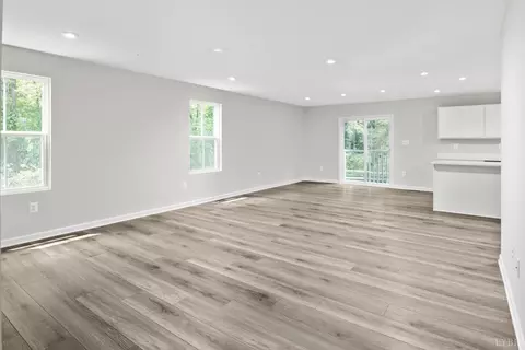 166 Levi Ln, Forest, VA 24551 photo 4